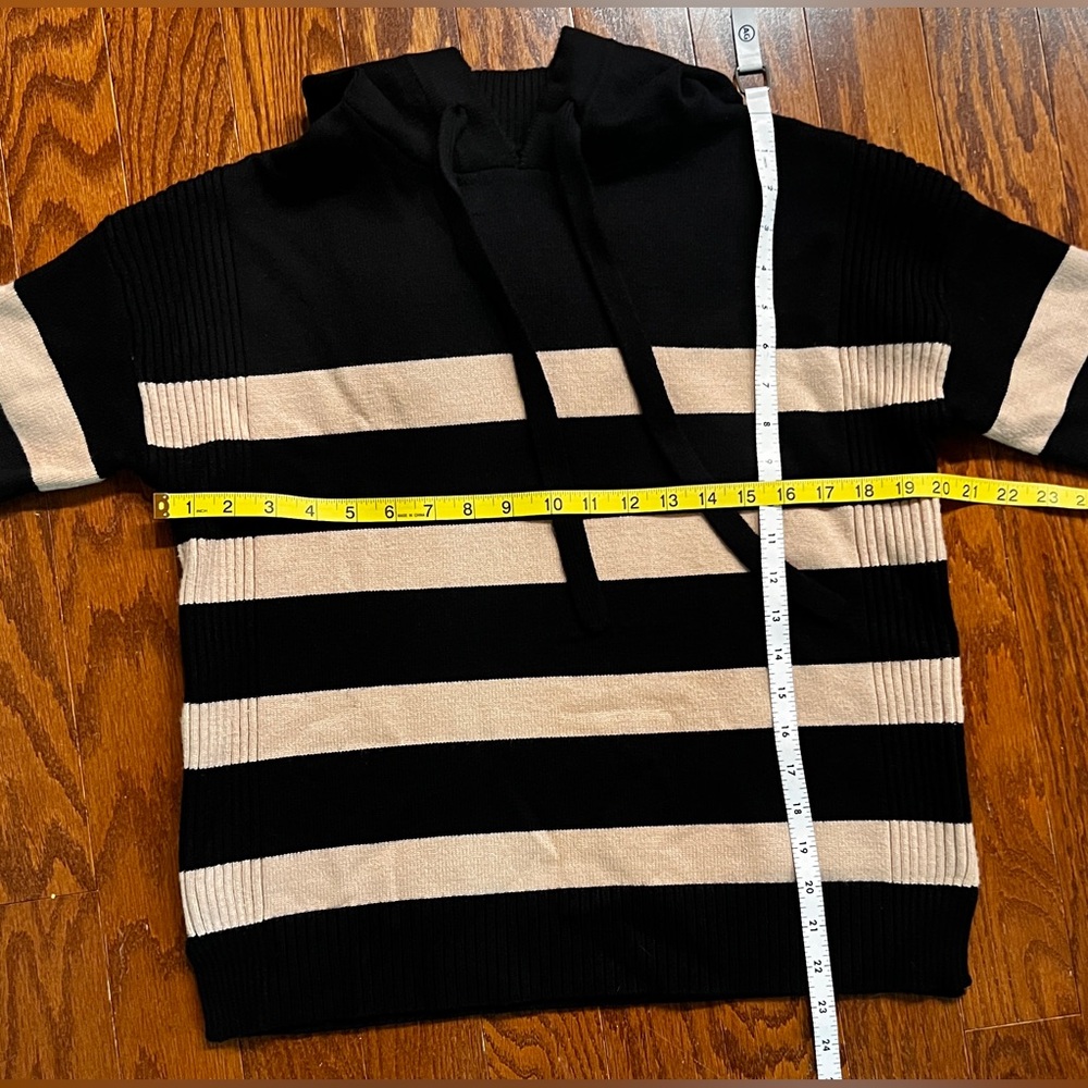 Evereve Black and Tan Striped Women's Hoodie Sweater - Picture 4 of 7